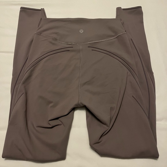 NWOT Lululemon Get in Line Super High-Rise Tight 28" - Picture 5 of 12